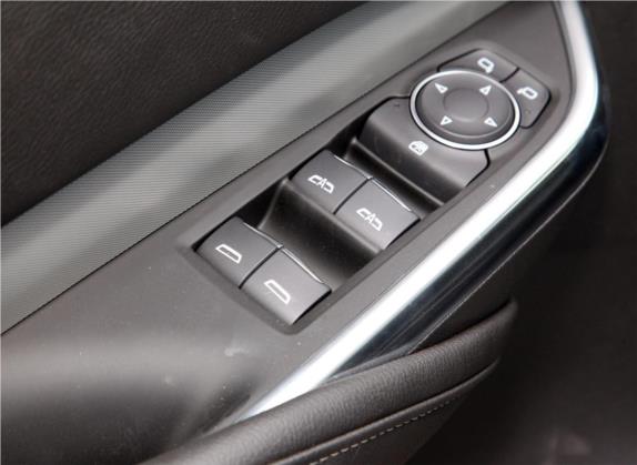 凯迪拉克XT4 2020款 28T 两驱豪华型 车厢座椅   门窗控制
