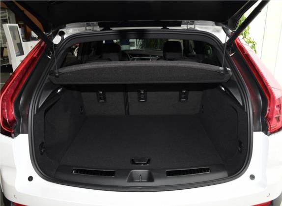 凯迪拉克XT4 2020款 改款 28T 两驱领先运动型 车厢座椅   后备厢