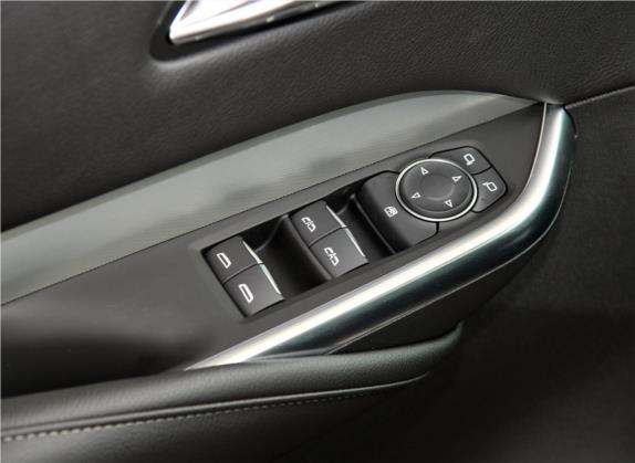 凯迪拉克XT4 2020款 改款 28T 两驱领先运动型 车厢座椅   门窗控制