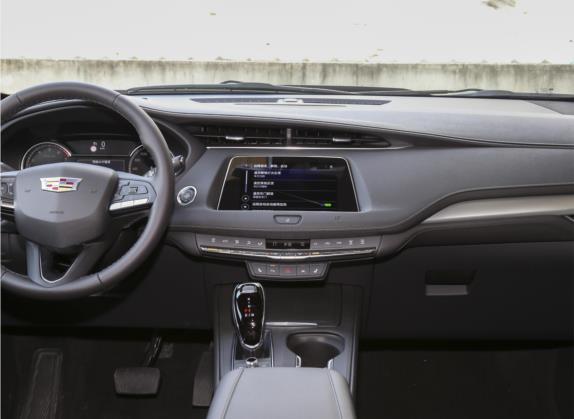 凯迪拉克XT4 2020款 改款 28T 四驱领先型 中控类   中控台