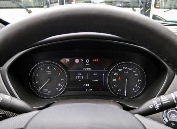 凯迪拉克XT4 2020款 改款 28T 四驱铂金运动版 中控类   仪表盘