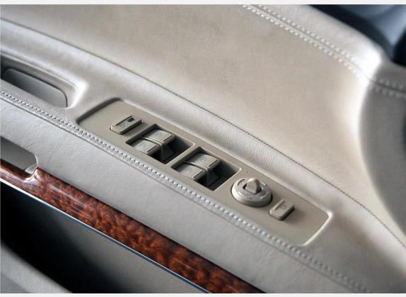 SLS赛威 2007款 4.6 旗舰型 车厢座椅   门窗控制