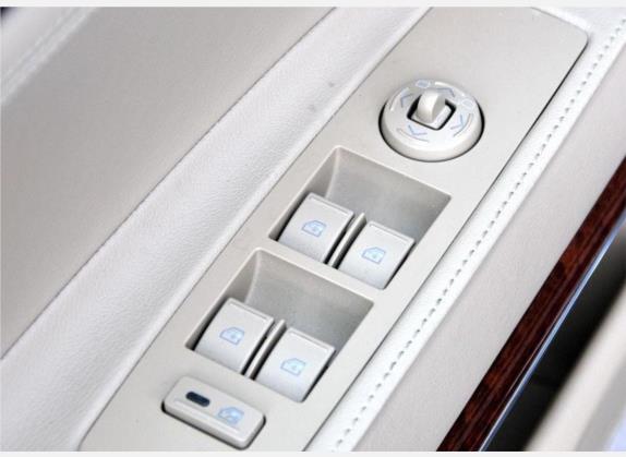 SLS赛威 2010款 3.0L 精英型 车厢座椅   门窗控制