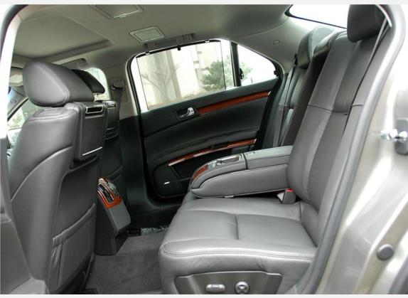 SLS赛威 2010款 3.0L 豪华型 车厢座椅   后排空间
