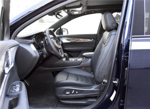 凯迪拉克XT6 2020款 28T 六座四驱铂金运动版 车厢座椅   前排空间