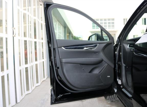 凯迪拉克XT6 2020款 28T 七座四驱豪华型 车厢座椅   前门板