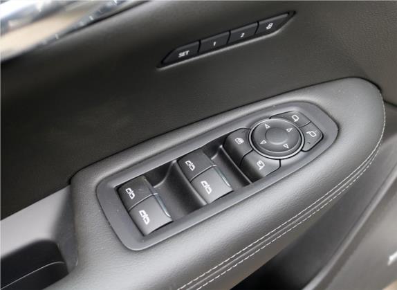 凯迪拉克XT6 2020款 28T 七座四驱豪华型 车厢座椅   门窗控制