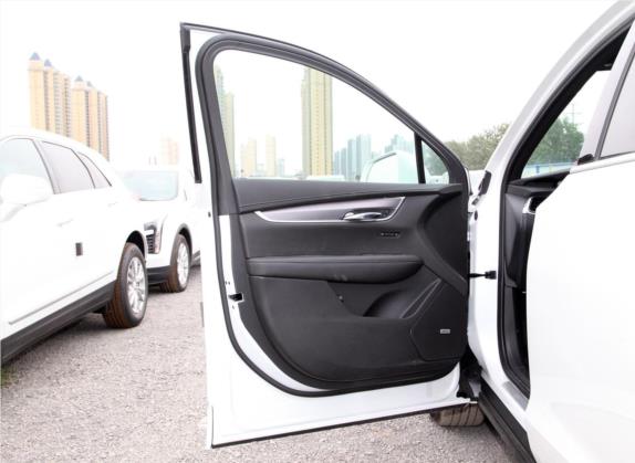 凯迪拉克XT6 2020款 28T 七座四驱风尚型 车厢座椅   前门板