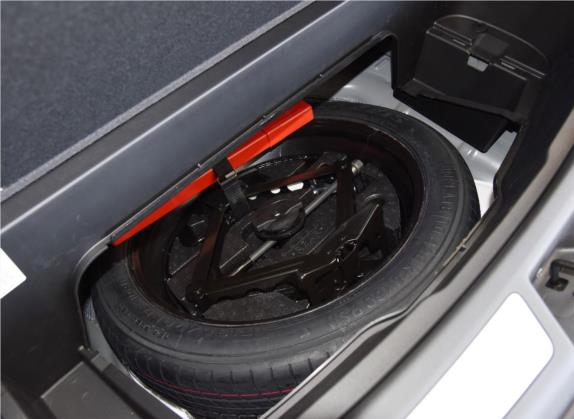 凯迪拉克XT6 2020款 改款 28T 六座四驱豪华型 其他细节类   备胎
