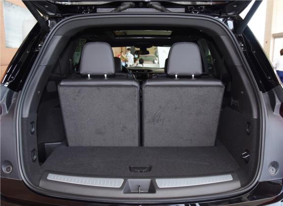 凯迪拉克XT6 2020款 改款 28T 六座四驱豪华型 车厢座椅   后备厢
