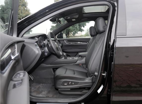 凯迪拉克XT6 2020款 28T 七座豪华运动型至享安全版 车厢座椅   前排空间