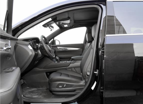 凯迪拉克XT6 2021款 28T 七座四驱风尚型 车厢座椅   前排空间