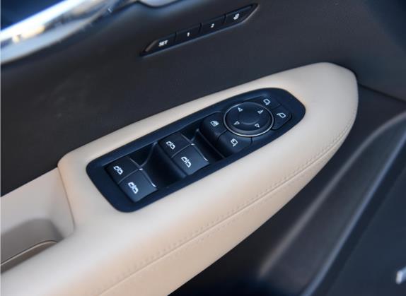 凯迪拉克XT6 2021款 28T 六座四驱铂金运动版 车厢座椅   门窗控制
