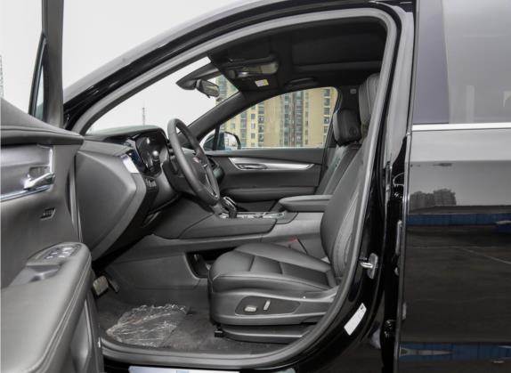 凯迪拉克XT6 2021款 2.0T 七座四驱风尚型 车厢座椅   前排空间