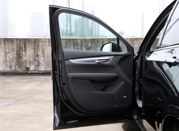 凯迪拉克XT6 2021款 2.0T 七座四驱风尚型 车厢座椅   前门板