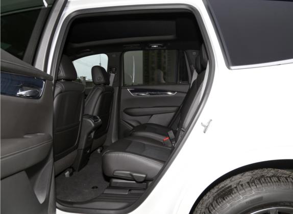 凯迪拉克XT6 2021款 2.0T 六座四驱豪华型 车厢座椅   后排空间