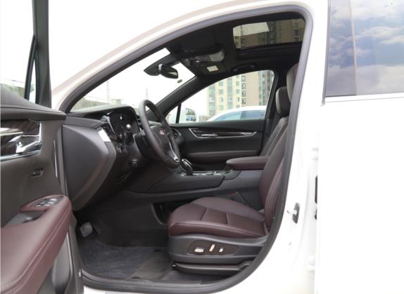 凯迪拉克XT6 2022款 2.0T 六座两驱豪华型 车厢座椅   前排空间