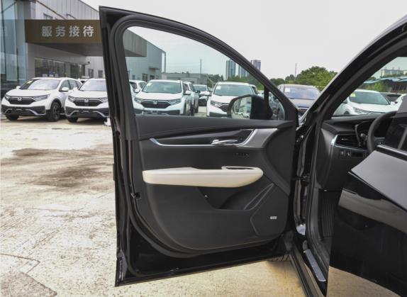 凯迪拉克XT6 2022款 2.0T 六座四驱尊贵型 车厢座椅   前门板