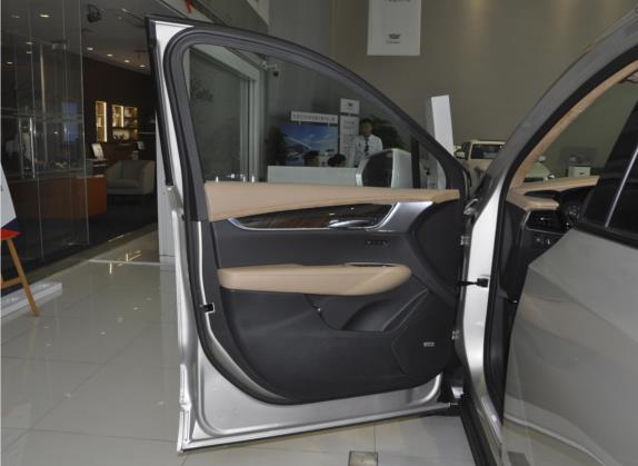 2022款 2.0T 六座四驱铂金型 车厢座椅   前门板