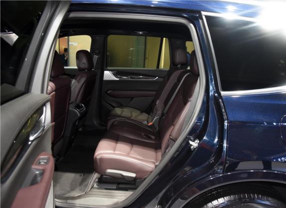 凯迪拉克XT6 2022款 2.0T 七座四驱豪华120周年限量版 车厢座椅   后排空间