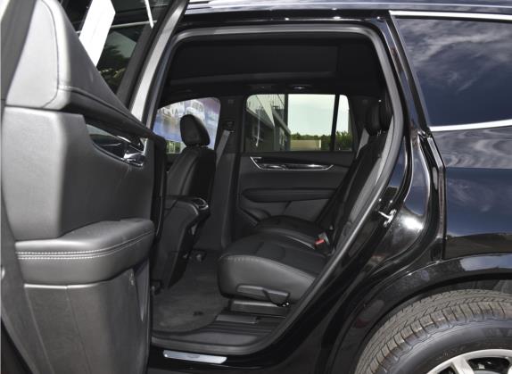 凯迪拉克XT6 2022款 2.0T 六座四驱豪华120周年限量版 车厢座椅   后排空间