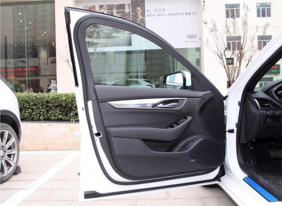 凯迪拉克CT5 2020款 28T 技术型 车厢座椅   前门板