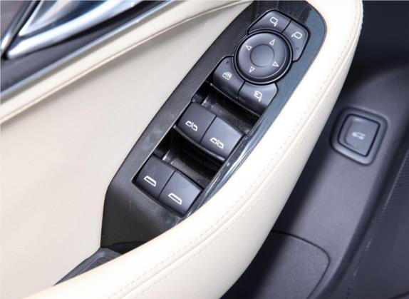 凯迪拉克CT5 2020款 28T 时尚型 车厢座椅   门窗控制