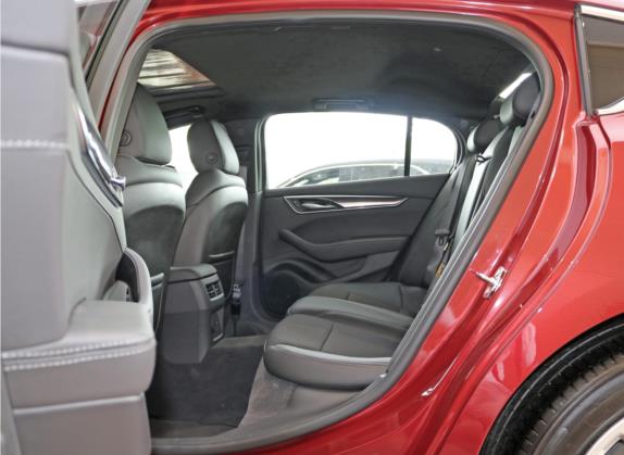 凯迪拉克CT5 2020款 改款 28T 技术型 车厢座椅   后排空间