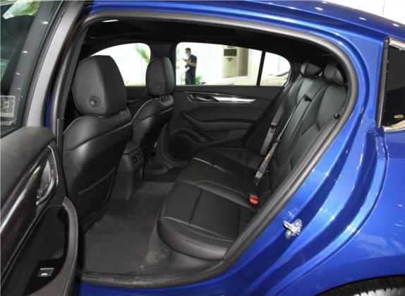 凯迪拉克CT5 2020款 改款 28T 时尚型 车厢座椅   后排空间