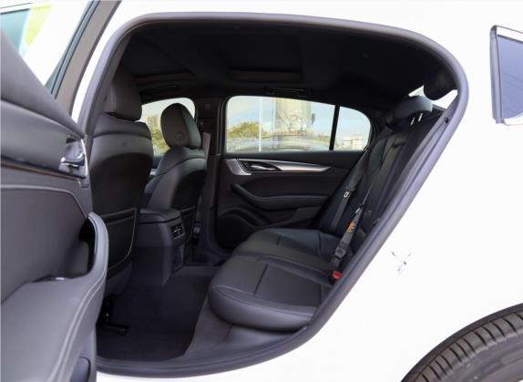 凯迪拉克CT5 2020款 改款 28T 豪华型 车厢座椅   后排空间
