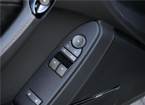 凯迪拉克CTS(进口) 2012款 6.2L CTS-V COUPE 车厢座椅   门窗控制