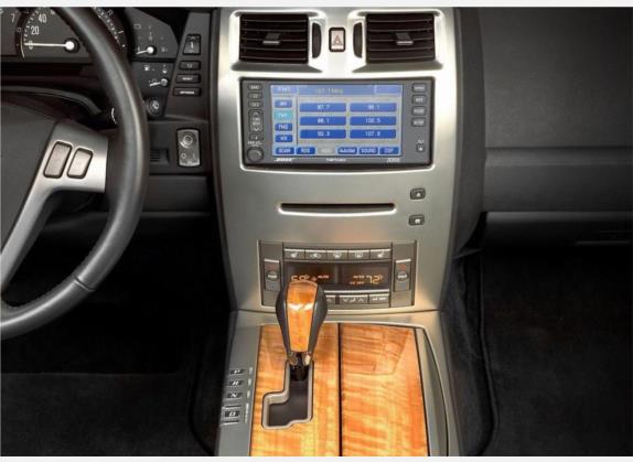 凯迪拉克XLR 2005款 4.6 中控类   中控台