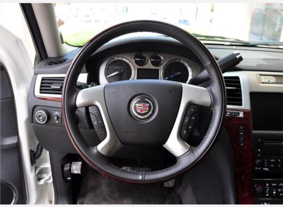 凯雷德ESCALADE 2009款 6.0 Hybrid 中控类   驾驶位
