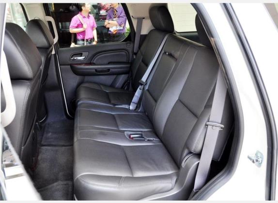 凯雷德ESCALADE 2009款 6.0 Hybrid 车厢座椅   后排空间