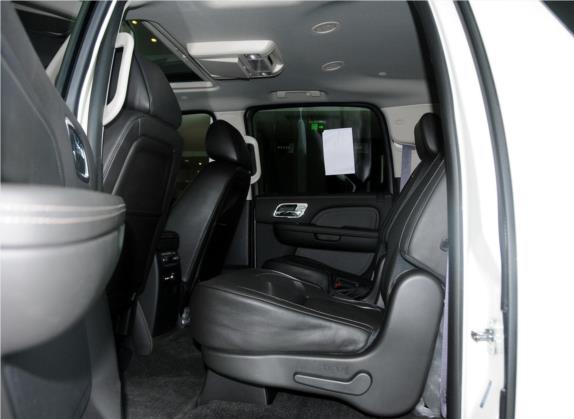 凯雷德ESCALADE 2013款 6.2L ESV铂金版加长型 车厢座椅   后排空间