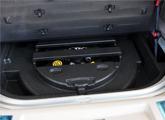 凯迪拉克SRX 2011款 3.0L 豪华型 其他细节类   备胎