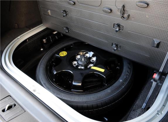 凯迪拉克SRX 2011款 3.0L 旗舰型 其他细节类   备胎
