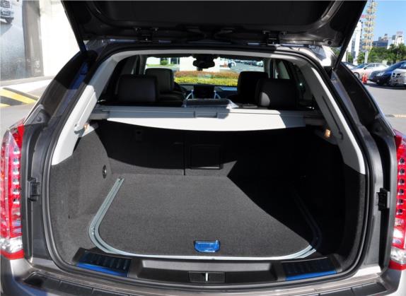 凯迪拉克SRX 2012款 3.0L 精英型 车厢座椅   后备厢