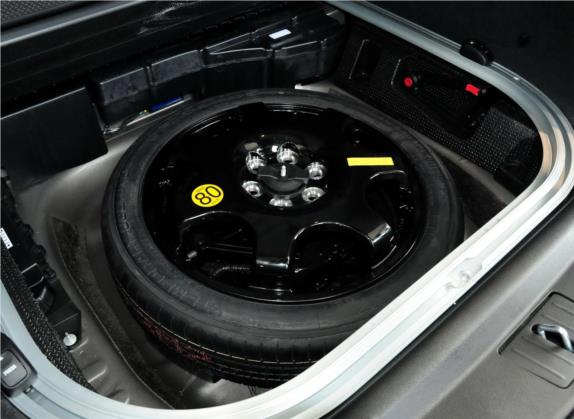 凯迪拉克SRX 2012款 3.0L 领先型 其他细节类   备胎