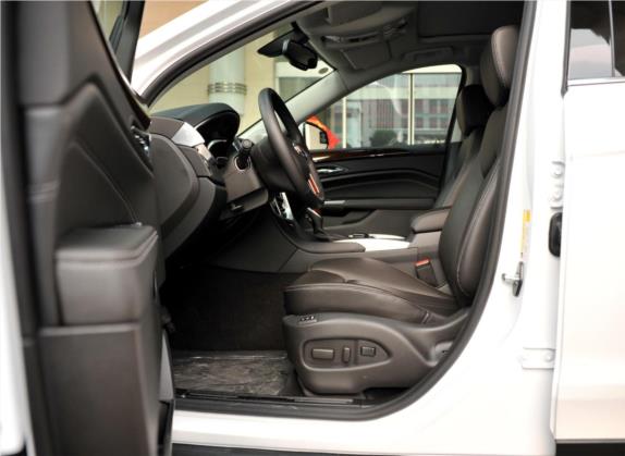 凯迪拉克SRX 2013款 3.0L 领先型 车厢座椅   前排空间