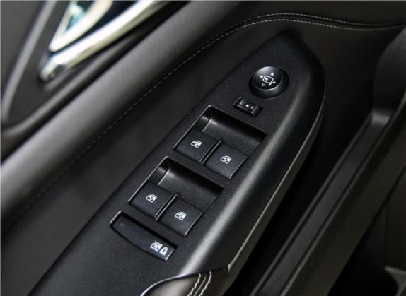 凯迪拉克SRX 2013款 3.6L 旗舰型 车厢座椅   门窗控制