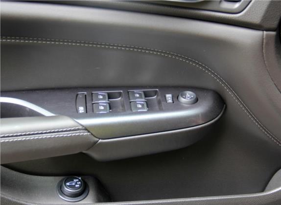 凯迪拉克SRX 2014款 3.6L 旗舰型 车厢座椅   门窗控制
