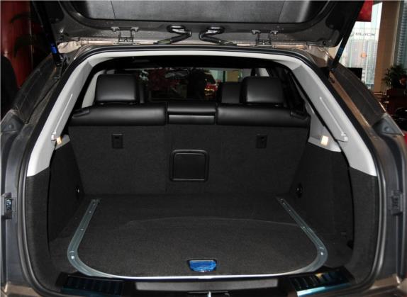 凯迪拉克SRX 2014款 3.0L 豪华型 车厢座椅   后备厢
