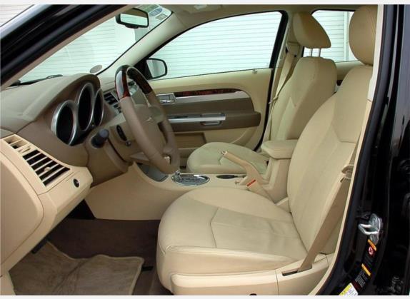 铂锐 2008款 2.7L 豪华型 车厢座椅   前排空间