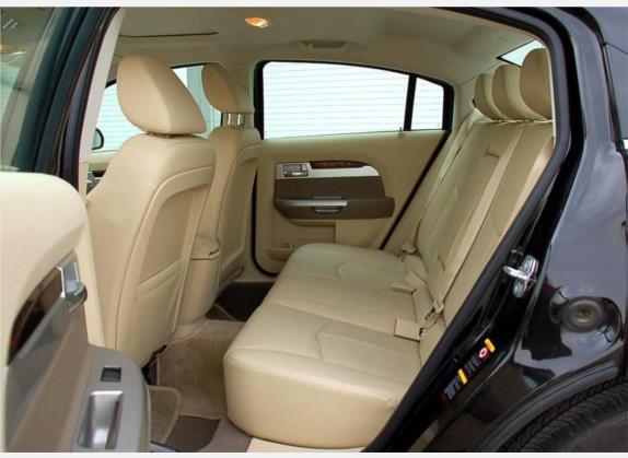 铂锐 2008款 2.7L 豪华型 车厢座椅   后排空间