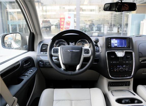 大捷龙(进口) 2013款 3.6L 豪华版 中控类   驾驶位