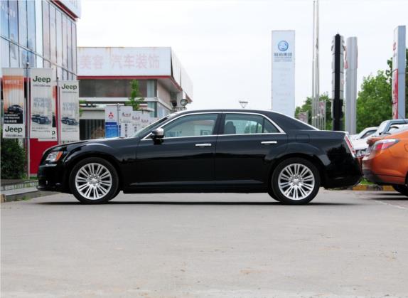 克莱斯勒300C(进口) 2012款 3.6L 豪华版 外观   正侧