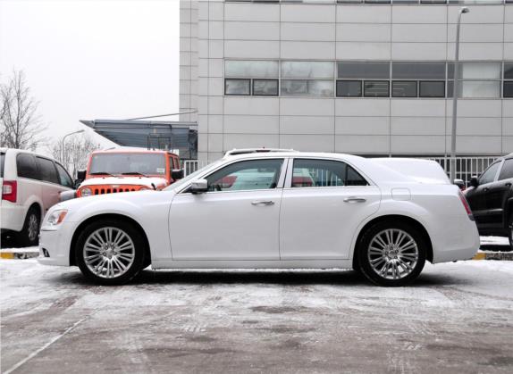 克莱斯勒300C(进口) 2013款 3.6L 尊崇版 外观   正侧