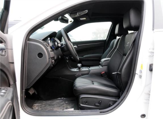 克莱斯勒300C(进口) 2013款 3.6L S锋尚版 车厢座椅   前排空间