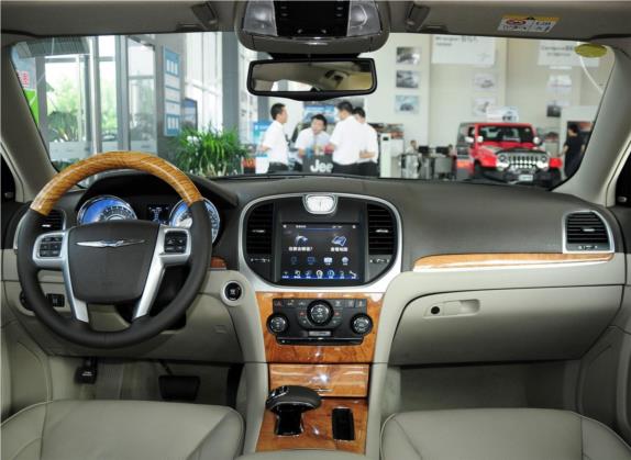 克莱斯勒300C(进口) 2013款 3.6L 尊适版 中控类   中控全图